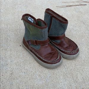 GUC Carter’s Velcro toddler boots Size 7